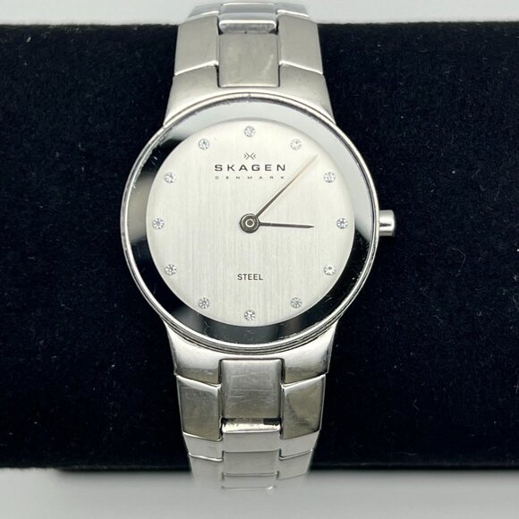 Skagen Denmark Round Silver Ladies watch Working - Picture 7 of 8